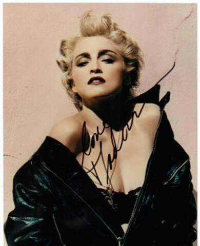MADONNA-V36-Autograph