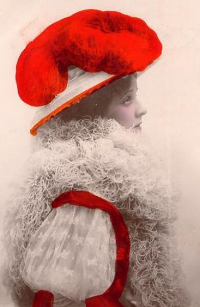victorian-fashion-so-red