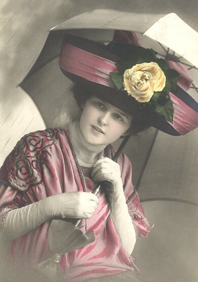 victorian-fashion-1913rain-parasol