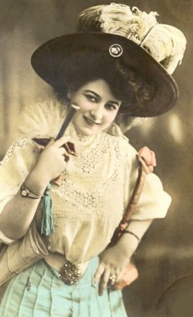 victorian-fashion-1910foldedumbrella