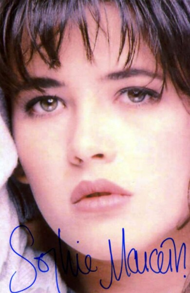 SOPHIE-MARCEAU-V24-Autograph