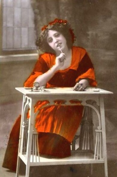 victorian-fashion-1900writingdesk