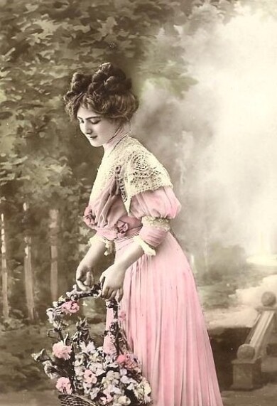 victorian-fashion-1908pink-lacedress