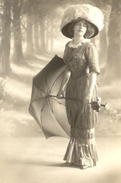 victorian-fashion-stroll