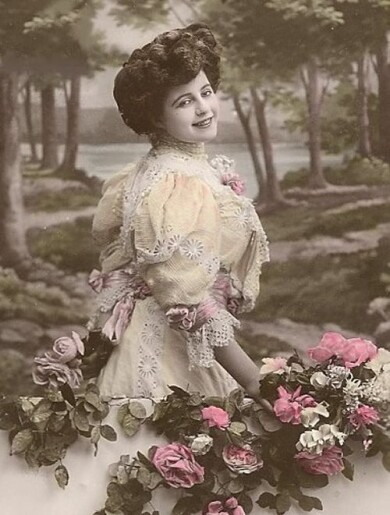 victorian-fashion-1910lace-roses