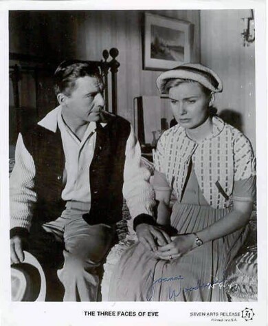 JOANNE-WOODWARD-Autograph