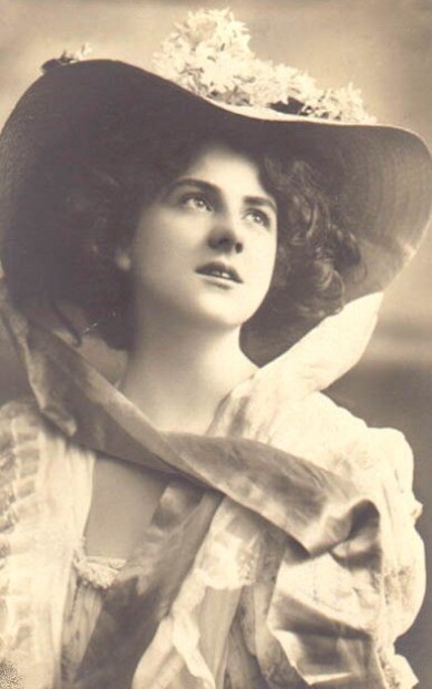 victorian-fashion-lovely-hat