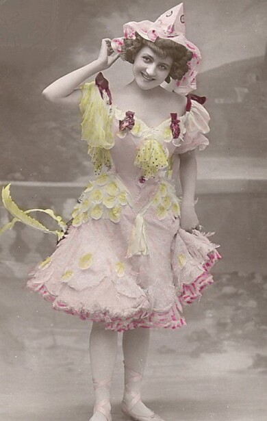 victorian-fashion-1909busydress