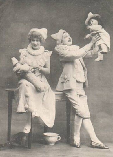 victorian-fashion-1910pierrotclowns