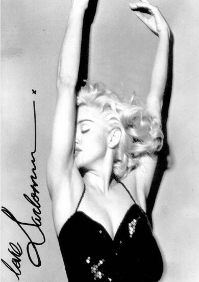 MADONNA-V2-Autograph