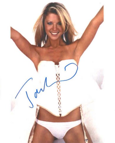 TARA-REID-V3-Autograph