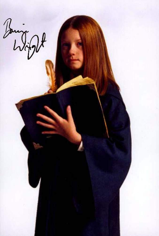Bonnie-Wright-Autograph