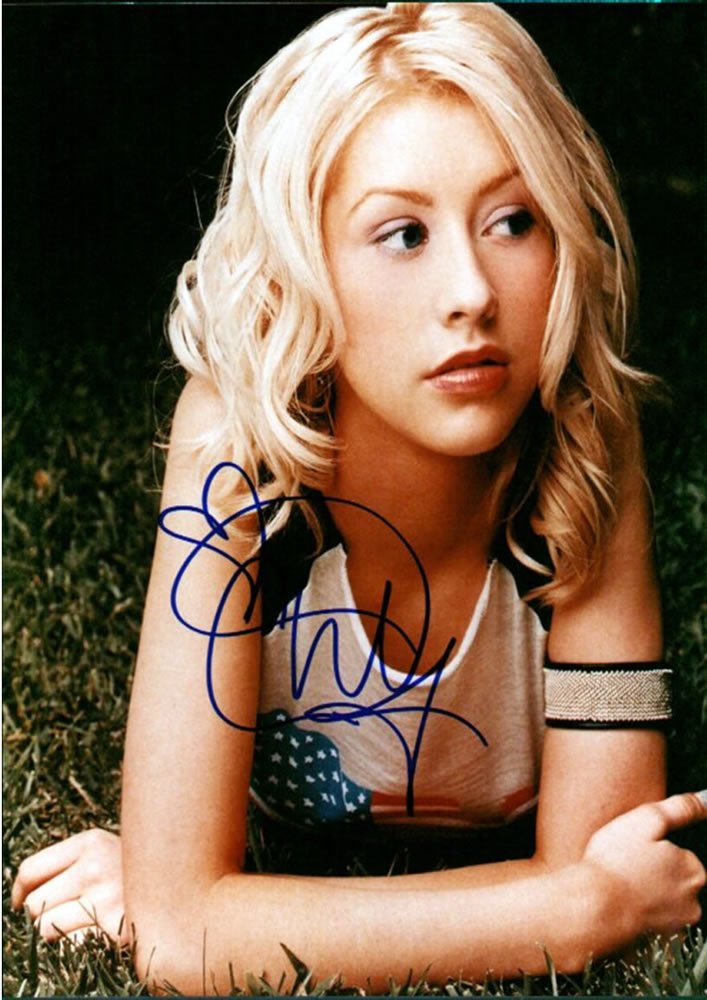 CHRISTINA-AGUILERA-V5-Autograph