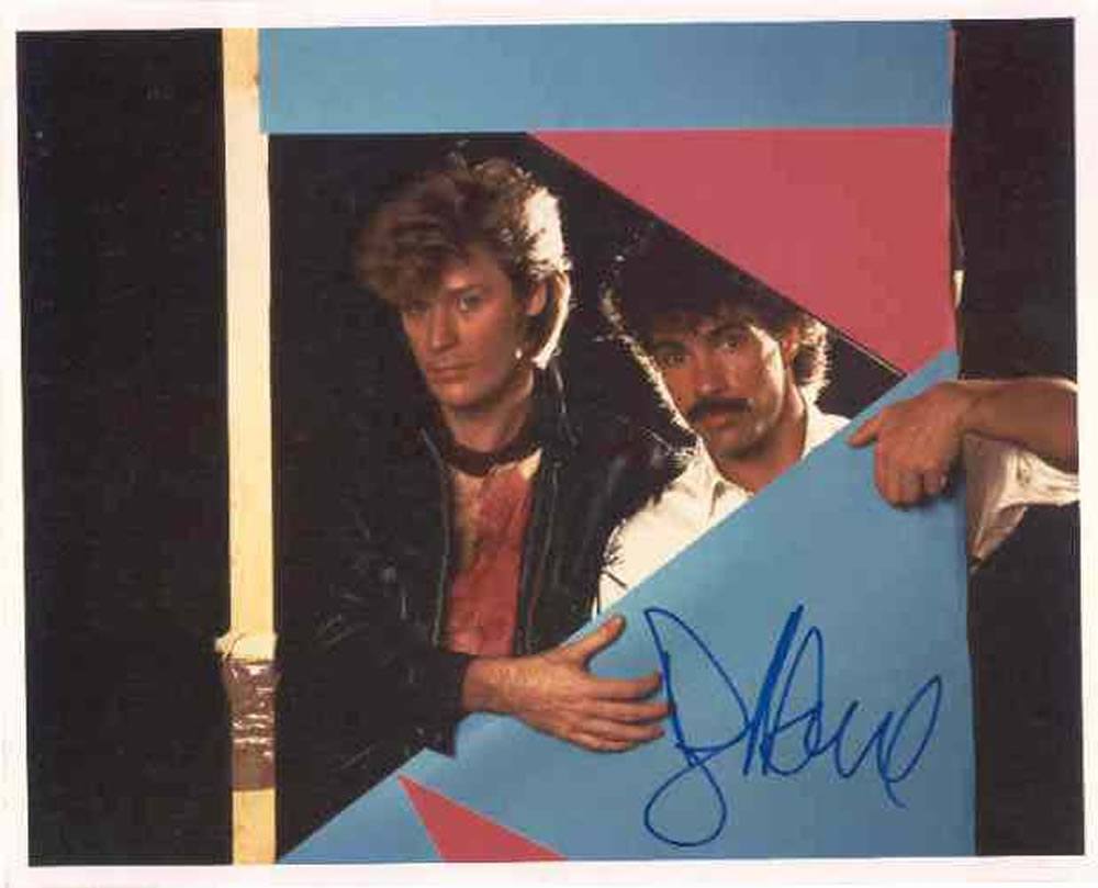 DARYL-HALL-JOHN-OATES-Autograph