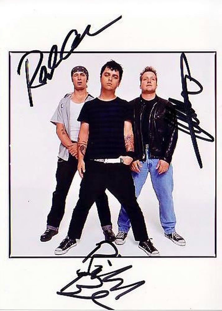 GREEN-DAY-v2-Autograph