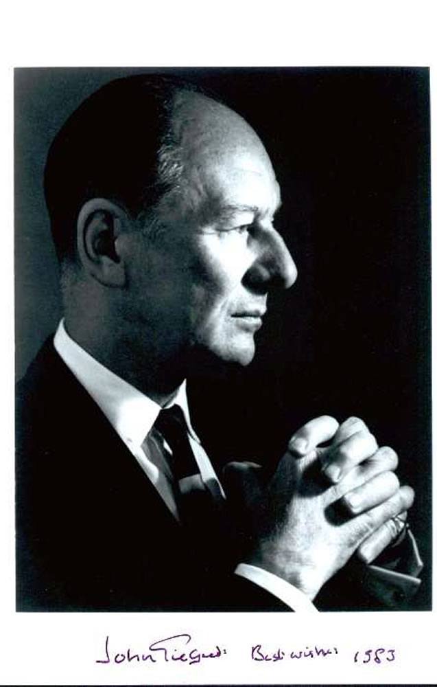 JOHN-GIELGUD-Autograph