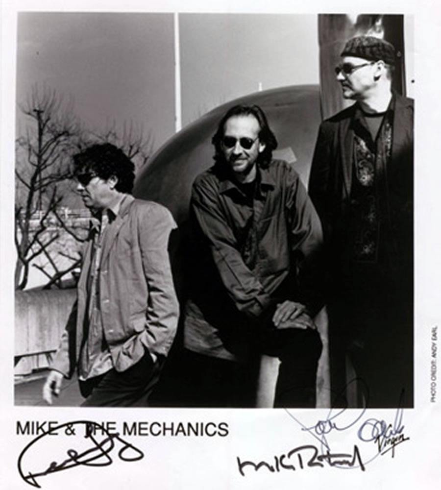 MIKE-and-THE-MECHANICS-Autograph