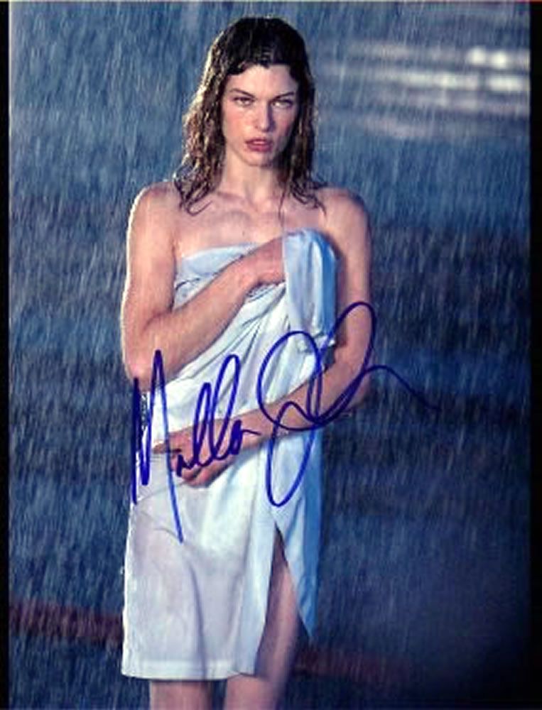 MILLA-JOVOVICH-v5-Autograph