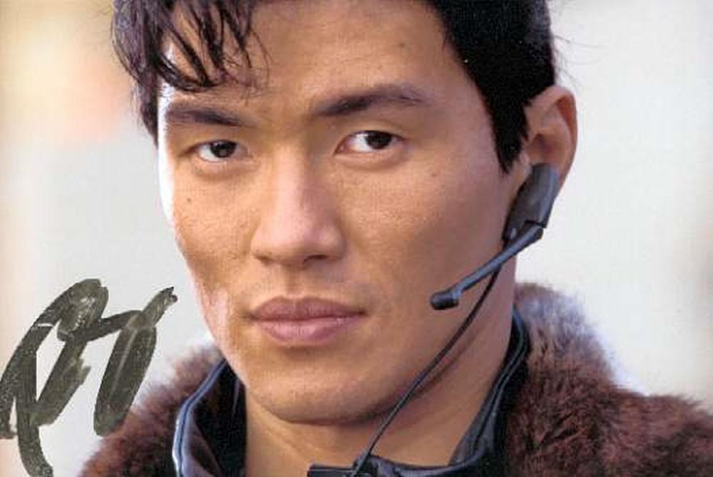 RICK-YUNE-V2-Autograph