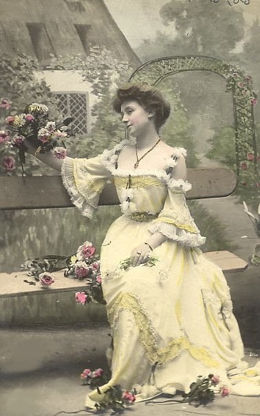 victorian-fashion-1902yellowdress