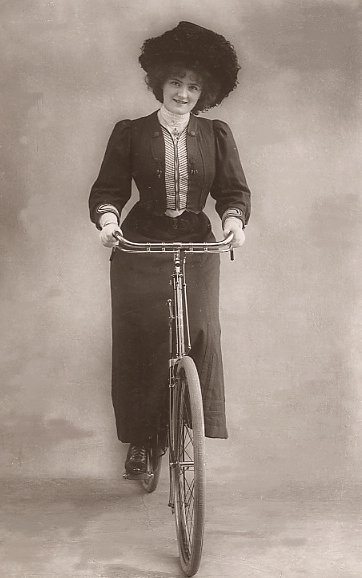 victorian-fashion-1905bikelady