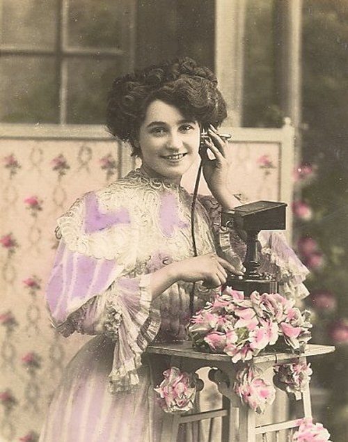 victorian-fashion-1905telephone