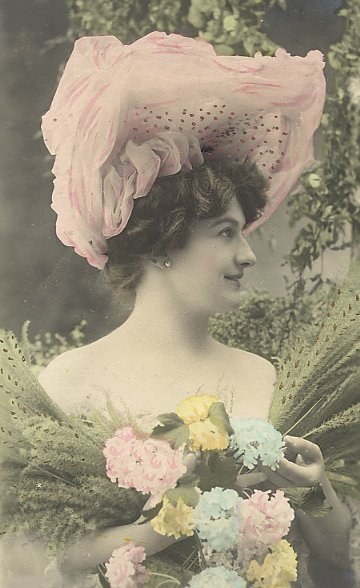 victorian-fashion-1907gr-feathers