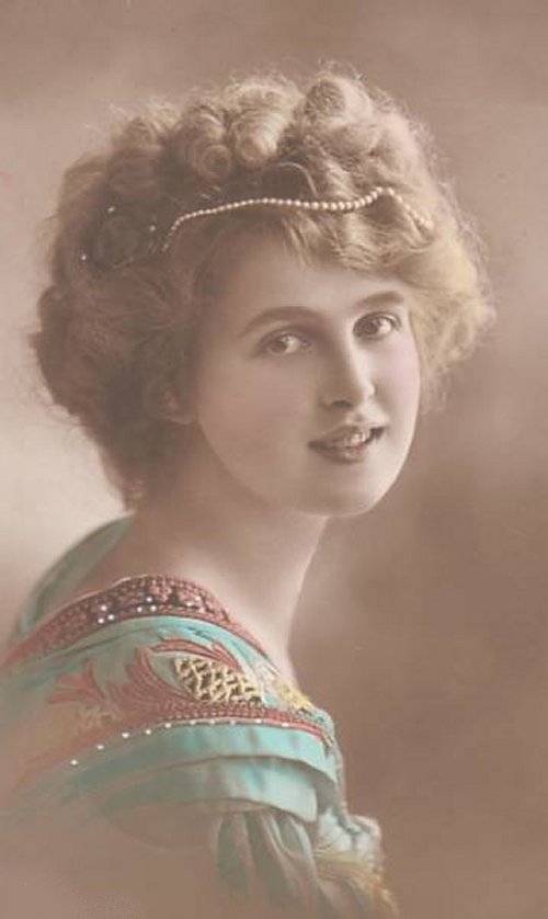 victorian-fashion-1910beads-hair