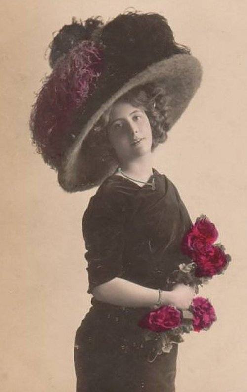 victorian-fashion-1910hugehat