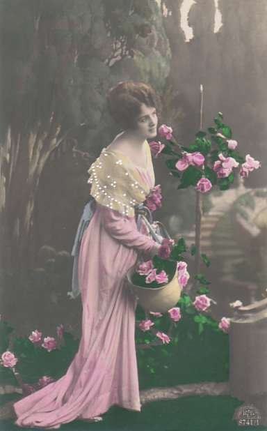 victorian-fashion-1910lady-garden