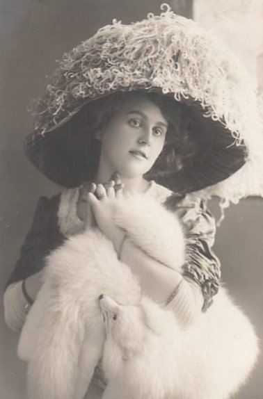 victorian-fashion-1910whitefox