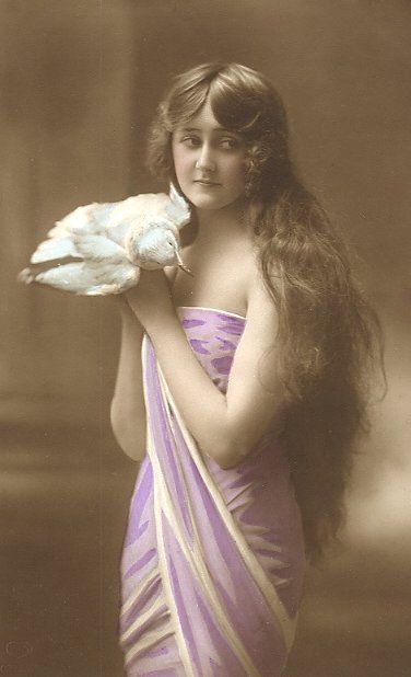 victorian-fashion-1912bird-hand