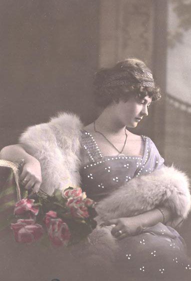 victorian-fashion-1916stolewhite